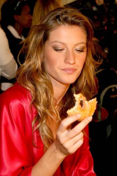 Stars With a Sweet Tooth: Gigi Hadid, Kourtney Kardashian, More