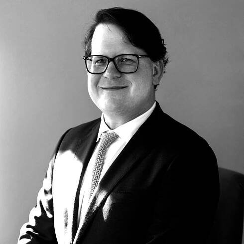 Headshot of Mark Bell – Private Equity and Strategic Advisor at Mensura