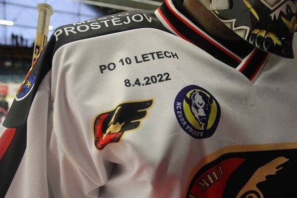 Souboj legend LHK Jestřábi Prostějov - HC Zubr Přerov.