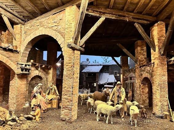 Muzeum Jindřichohradecka vystavuje italské betlémy. Figurky vypadají jako živé