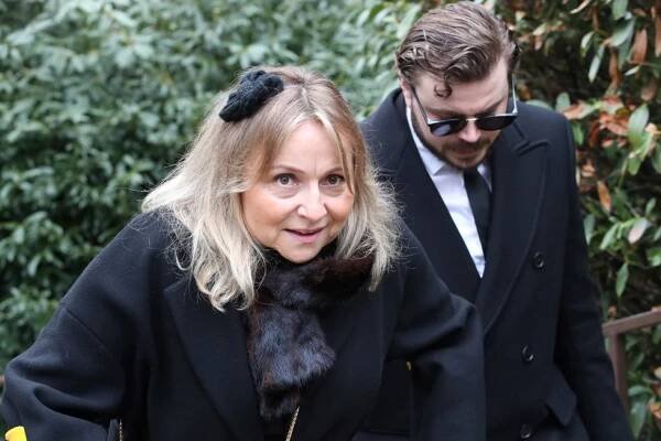 Poslední rozloučení s dabérem Pavlem Vondrou (†54): Felixe Slováčka dovnitř nepustili!