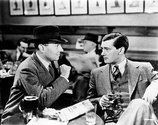 The Day Will Dawn - Z filmu - Ralph Richardson, Hugh Williams