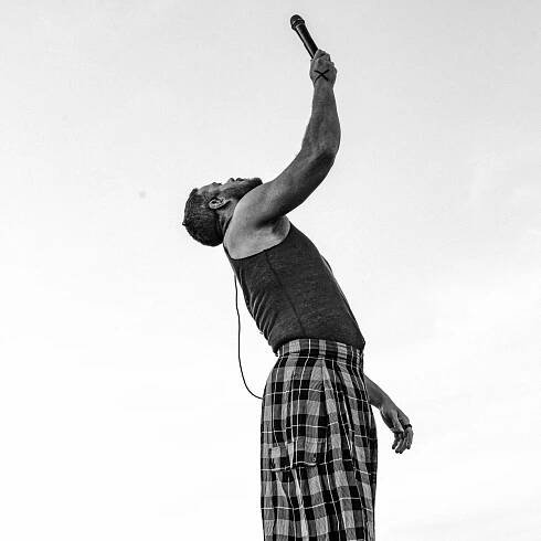 Konfety, polonahý Dan Reynolds a set plný hitů. Imagine Dragons vyprodali Letňany i podruhé
