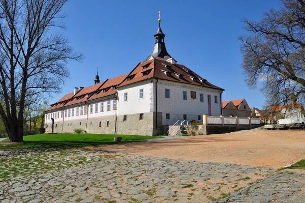 Dobřichovice (zámek)