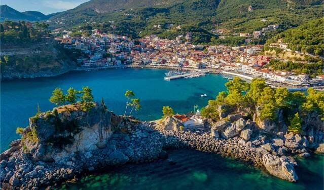 7 Mainland Greek Destinations That Feel Like Islands | Travel.gr/en