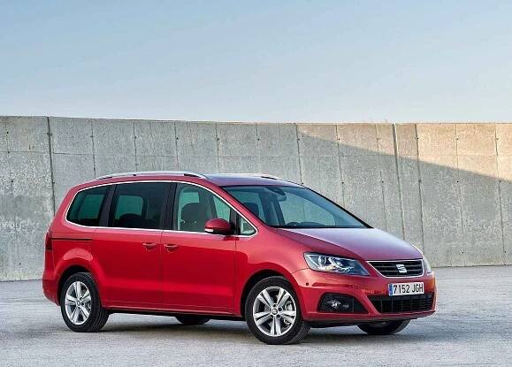 Volkswagen Sharan se loučí. Pro velké rodiny to bylo super auto....