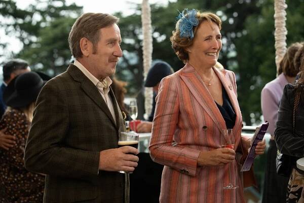 Michael Smiley, Fiona Shaw - Zlé sestry - Hodné sestry - Z filmu