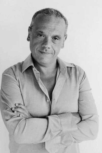 “Offline” (EXCLUSIVE) Interview with Eduardo Cocciardo