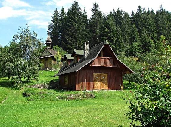 Velké Karlovice, Leskové -... - Zajímavost