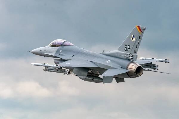 General Dynamics F-16C Fighting Falcon