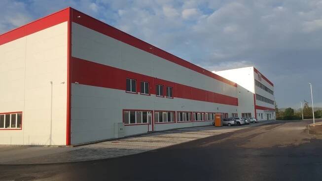 Velká výrobní hala postavená firmou BUILDINGcentrum - HSV, s.r.o.