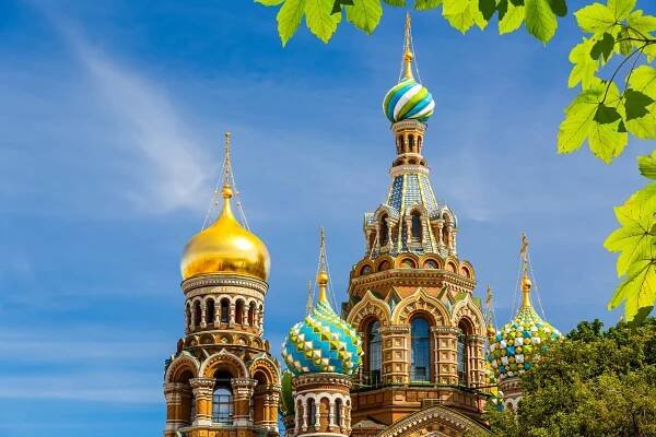 Petrohrad zahájil letní turistickou sezonu