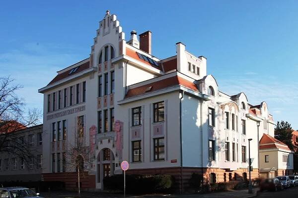 Střední průmyslová škola stavební, České Budějovice foto 1
