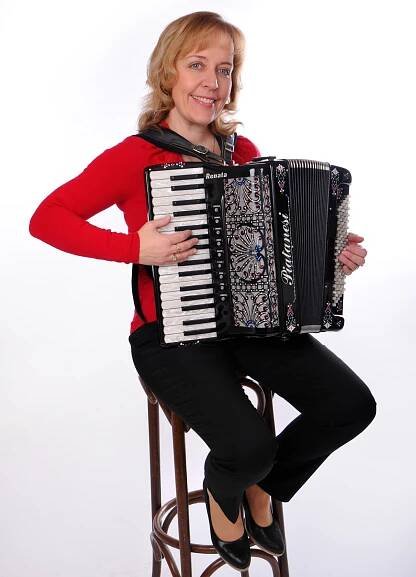 O mně :: Harmonikářka Renáta Pospíšilová