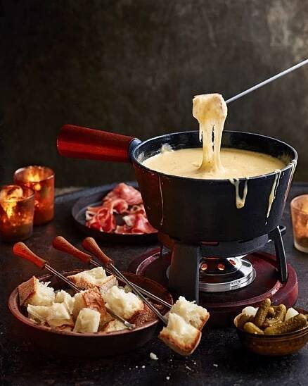 Naučte se připravit fondue! Dokonalé pohoštění pro společenský večer nebo večer ve dvou