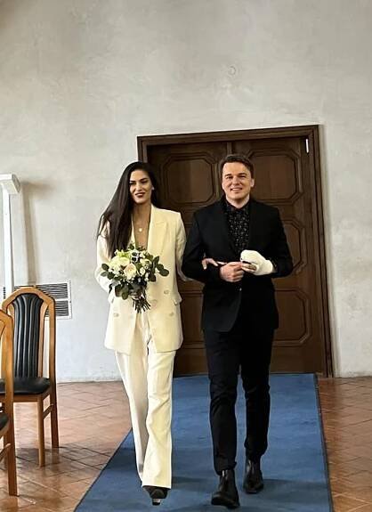 FOTO: Aneta Vignerová a Petr Kolečko oslavili výročí. – stránka 41
