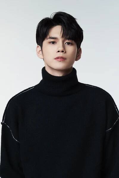 Ong Seong-Wu-1995-pt1.jpeg