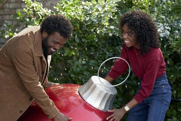 Christmas in Harmony - Z filmu - Luke James, Ashleigh Murray
