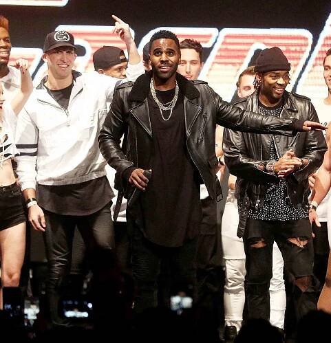 **EXCLUSIVE** Photo Credit: MOVI Inc. Date: January 29th 2018FOR GLOBAL SALES CALL (U.S) 310 739 4693 OR EMAIL contact@movi-inc.comSuprise! Jason Derulo takes to the stage alongside celebrity choreographer Matt Steffanina to bust some moves at The Carn