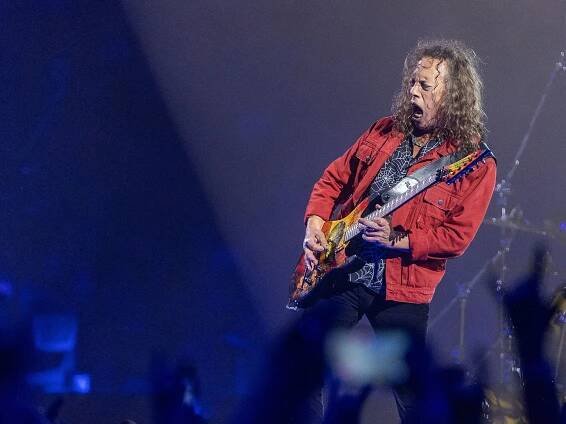Kirk Hammett performing live with Metallica