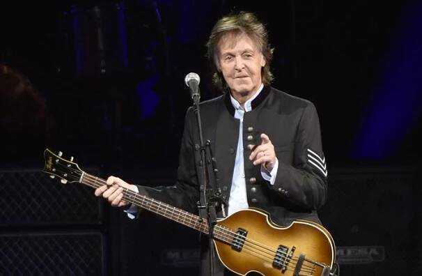 ‚První, druhá.‘ McCartney ‚rozdal čtyři‘ a nahrál bicí na album Foo Fighters