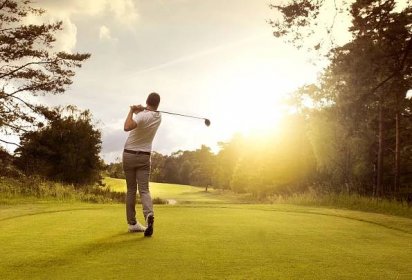 golf player ve společnosti teeoff - odpal sportovní aktivita - stock snímky, obrázky a fotky