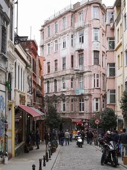 the two continents of istanbul