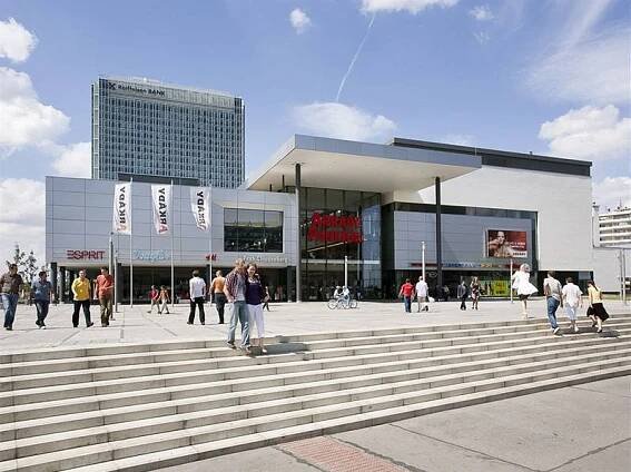 Arkády Pankrác mění majitele. Centrum kupuje vlastník Paláce Flora