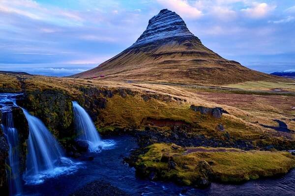 Going to Iceland: Kirkjufell – Dance with Light