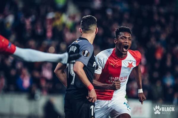 SK Slavia Praha x Sevilla FC 4:3 (Eden) / fotogalerie blackart.cz