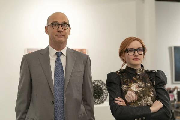 Anthony Edwards, Julia Garner - Neskutečná Anna - Vlk v rouše luxusním - Z filmu