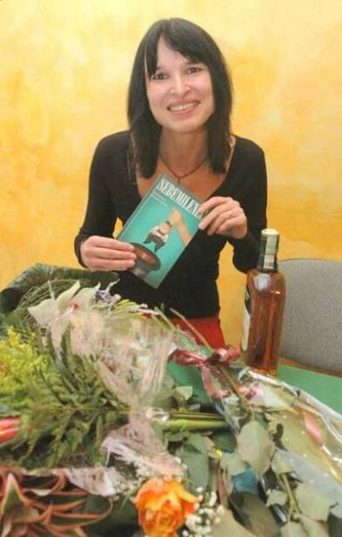 Simona Monyová byla úspěšná spisovatelka