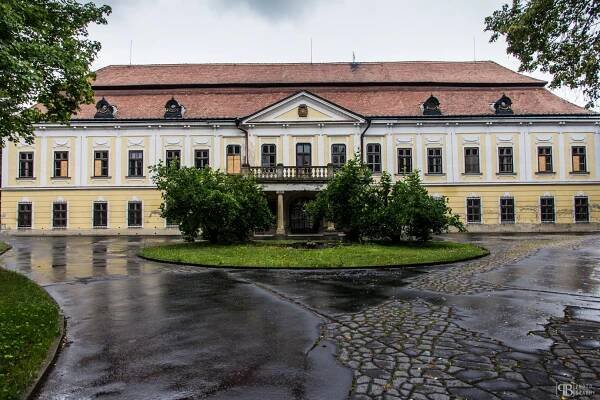 Zámek Zdislavice | Databáze domů s historií