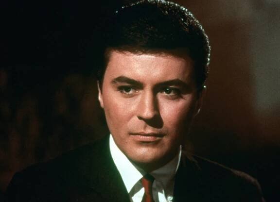 Herec James Darren, známý svými kultovními rolemi ve filmech „Gidget“ a „T.J....