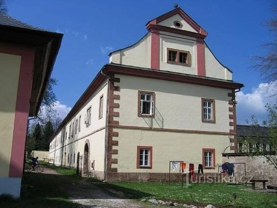 Horní Branná - Zámek