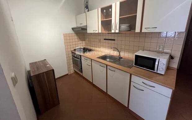 Pronájem byt 1+kk - Školská, Kolín, 35 m2