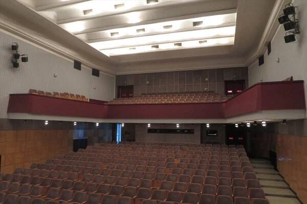 PROJEKTY | DŮM KULTURY LETOHRAD a Základní umělecká škola Alfonse Muchy | architekti.in