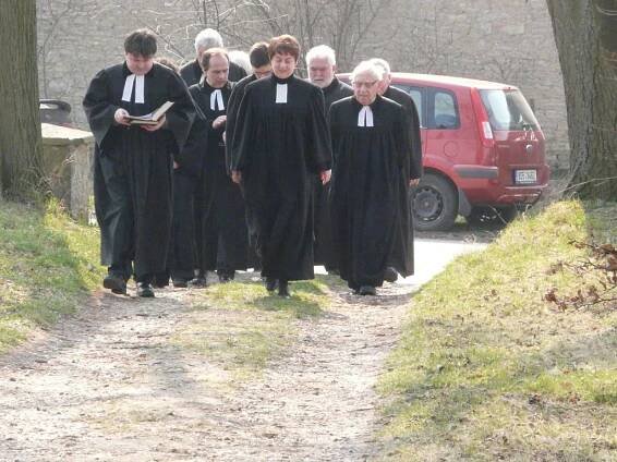 Z pohřbu bratra jáhna Německého | Českobratrská církev evangelická