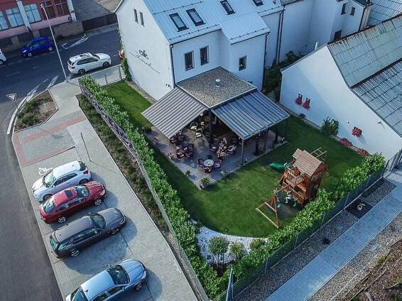 Kavárna Cafe Korek Klášterec nad Ohří | Apetee