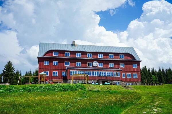 Pražská Bouda v Pec pod Sněžkou - na hřebenech Krkonoš | Regiontourist.cz