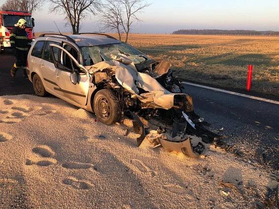 Jednotka HZS Mělník zasahovala u dopravní nehody osobního… | POŽÁRY.cz - ohnisko žhavých zpráv | hasiči aktuálně