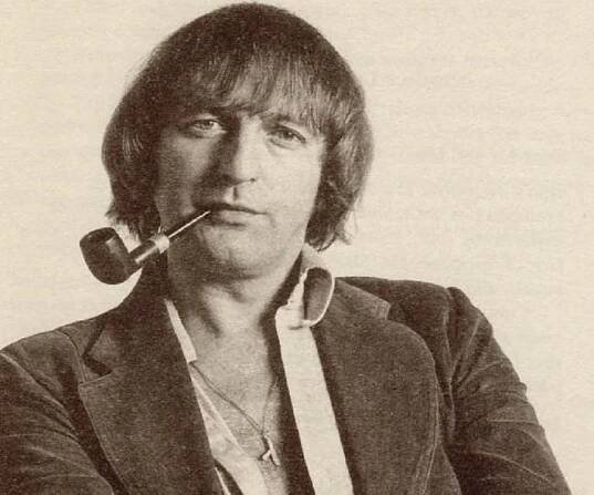 Graham Chapman Biography - Facts, Childhood, Family Life & Achievements