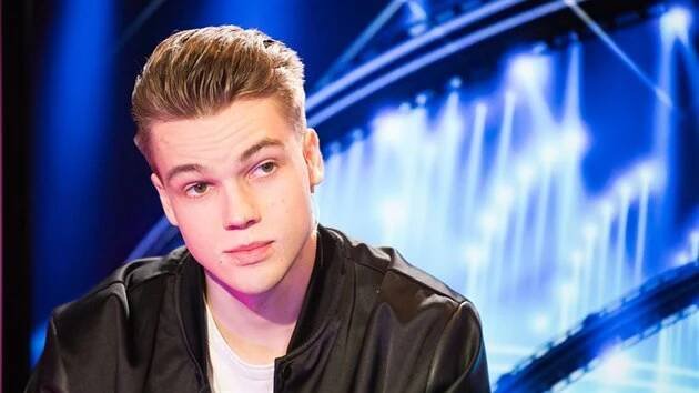Hudebník Mikolas Josef v kulturním magazínu Za scénou
