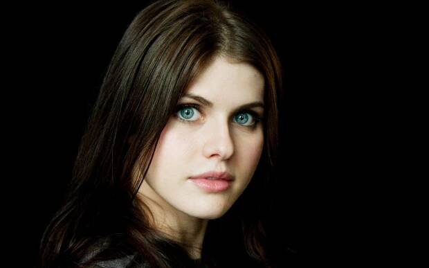 Download Alexandra Daddario Wallpapers for FREE [100,000+ Mobile & Desktop] - WallpaperGod.com