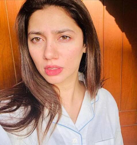 Mahira Khan Selfie Pic