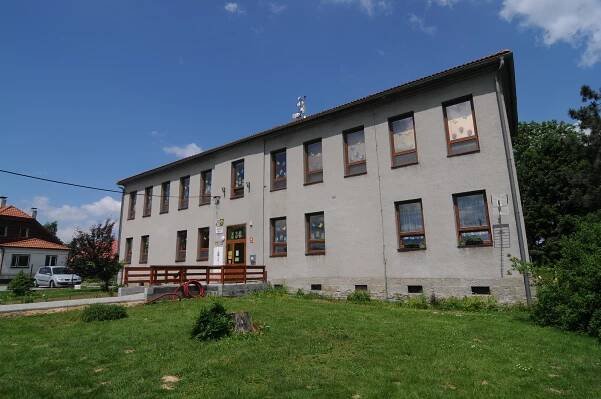 Horní Domaslavice. Obec kousek od přehrady, kde myslí i na zemědělskou tradici