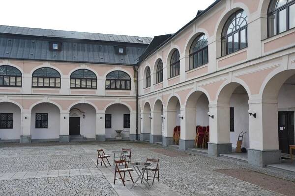 Photos • Zámek (Chateau) • Mapy.com