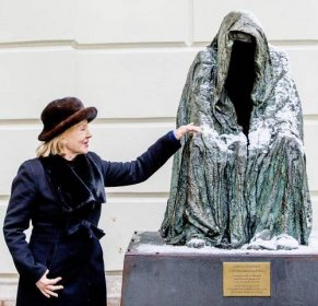 Sochařka českého původu Anna Chromy zemřela v Monaku. Bylo jí 81 let