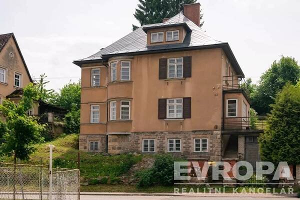 Prodej rodinné vily v blízkosti centra Vrchlabí - EVROPA realitní kancelář