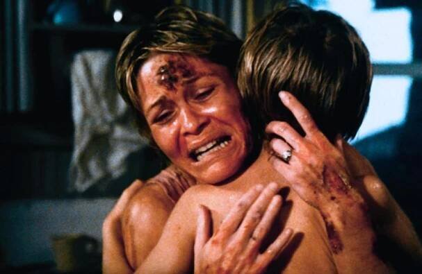 Interview with Iconic Actress Dee Wallace